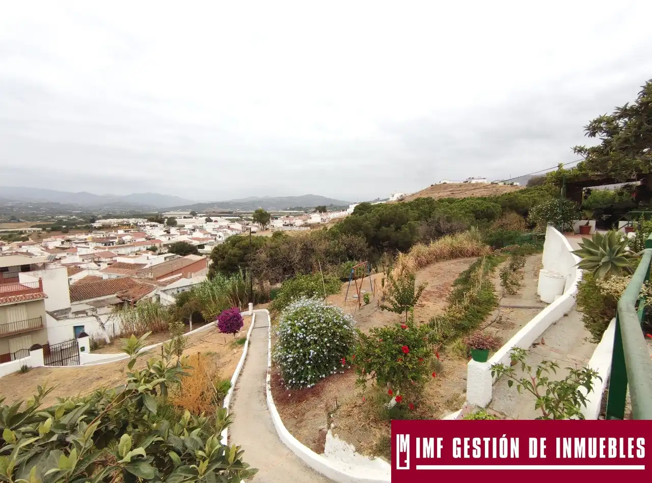 Vista exterior de Finca rústica en venta en Vélez-Málaga con Jardín privado, Terraza y Trastero