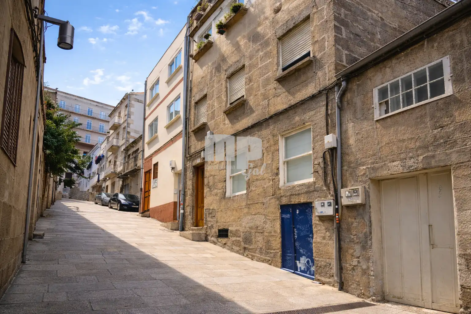Vista exterior de Edificio en venta en Vigo 