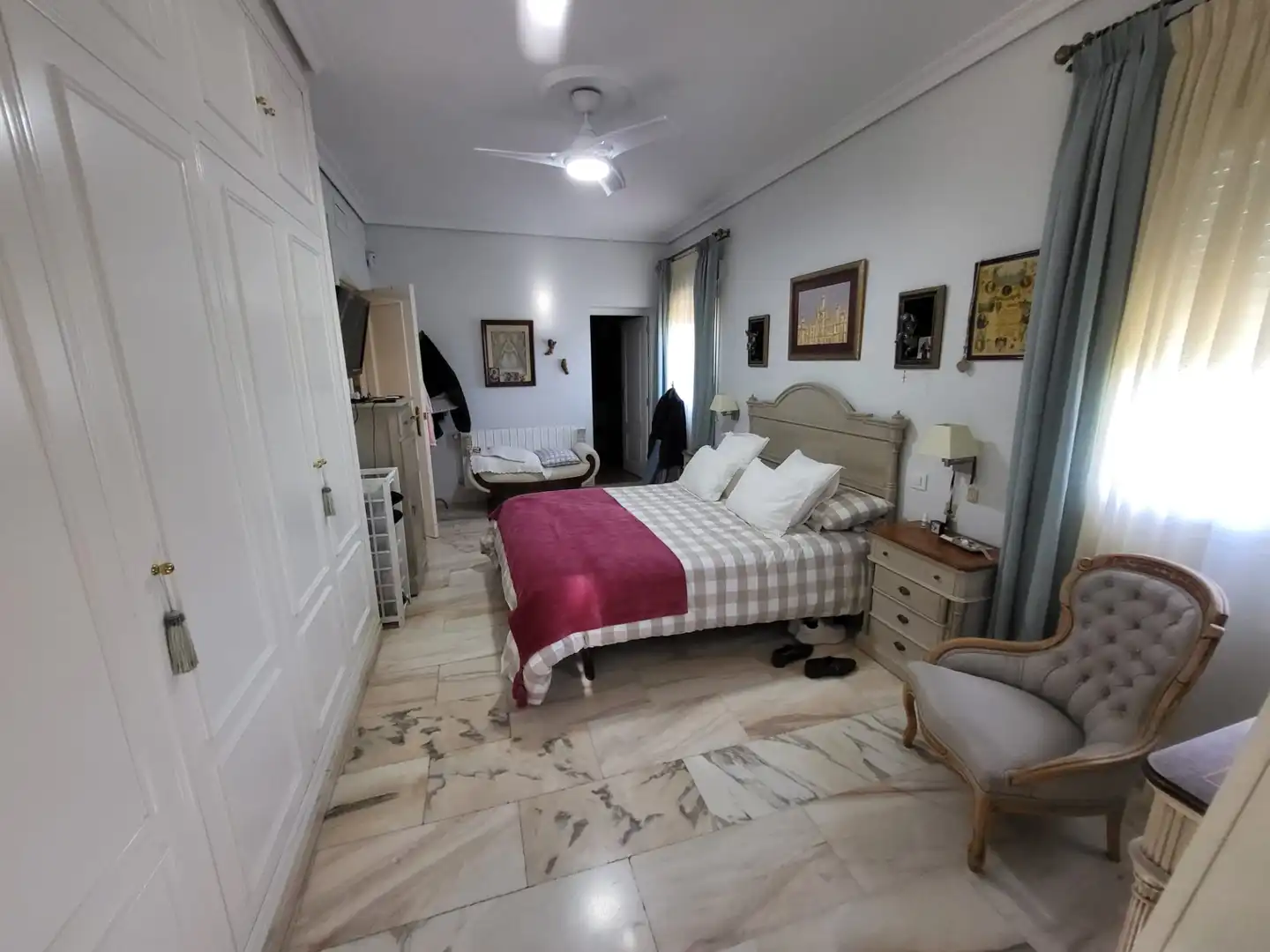 Dormitori de Casa o xalet en venda en Badajoz amb Aire condicionat, Calefacció i Jardí privat