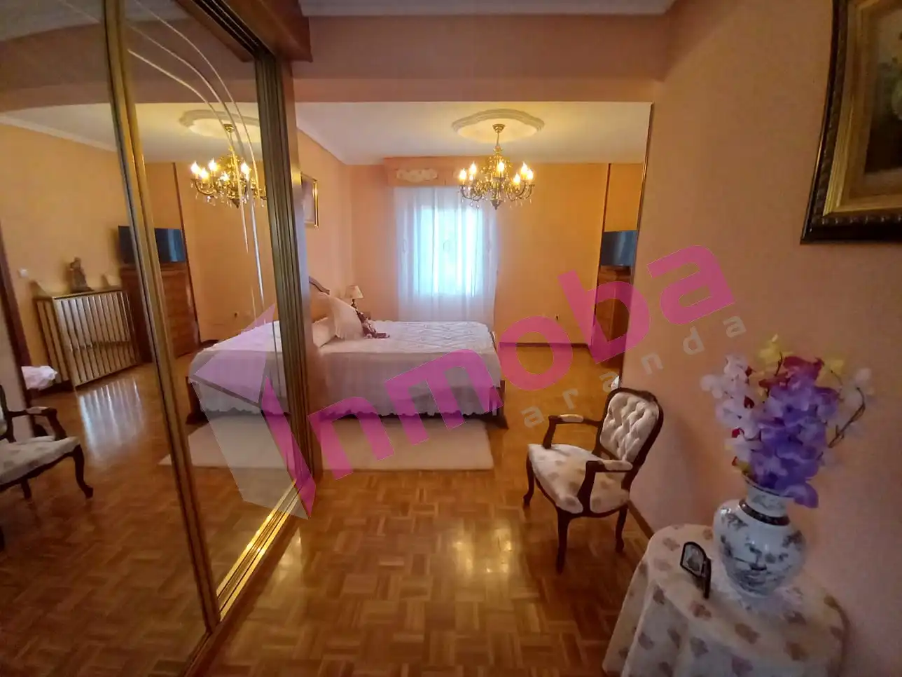 Dormitori de Casa o xalet en venda en Aranda de Duero amb Calefacció, Jardí privat i Parquet