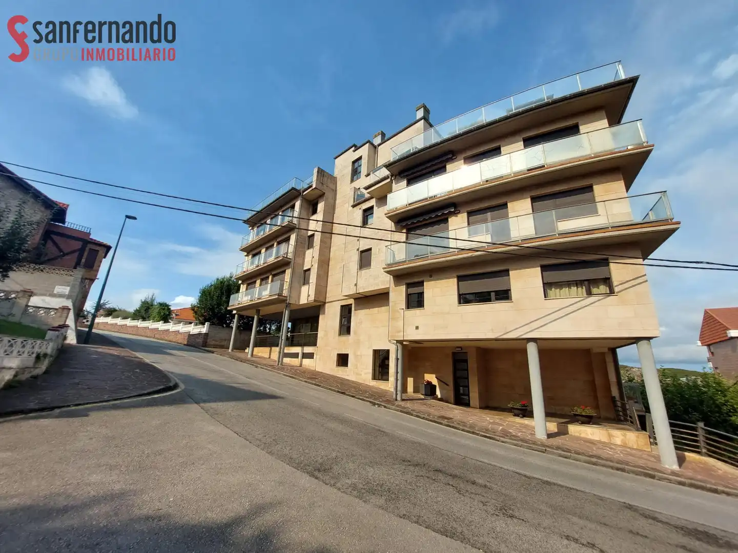 Vista exterior de Ático en venta en Suances con Calefacción y Terraza