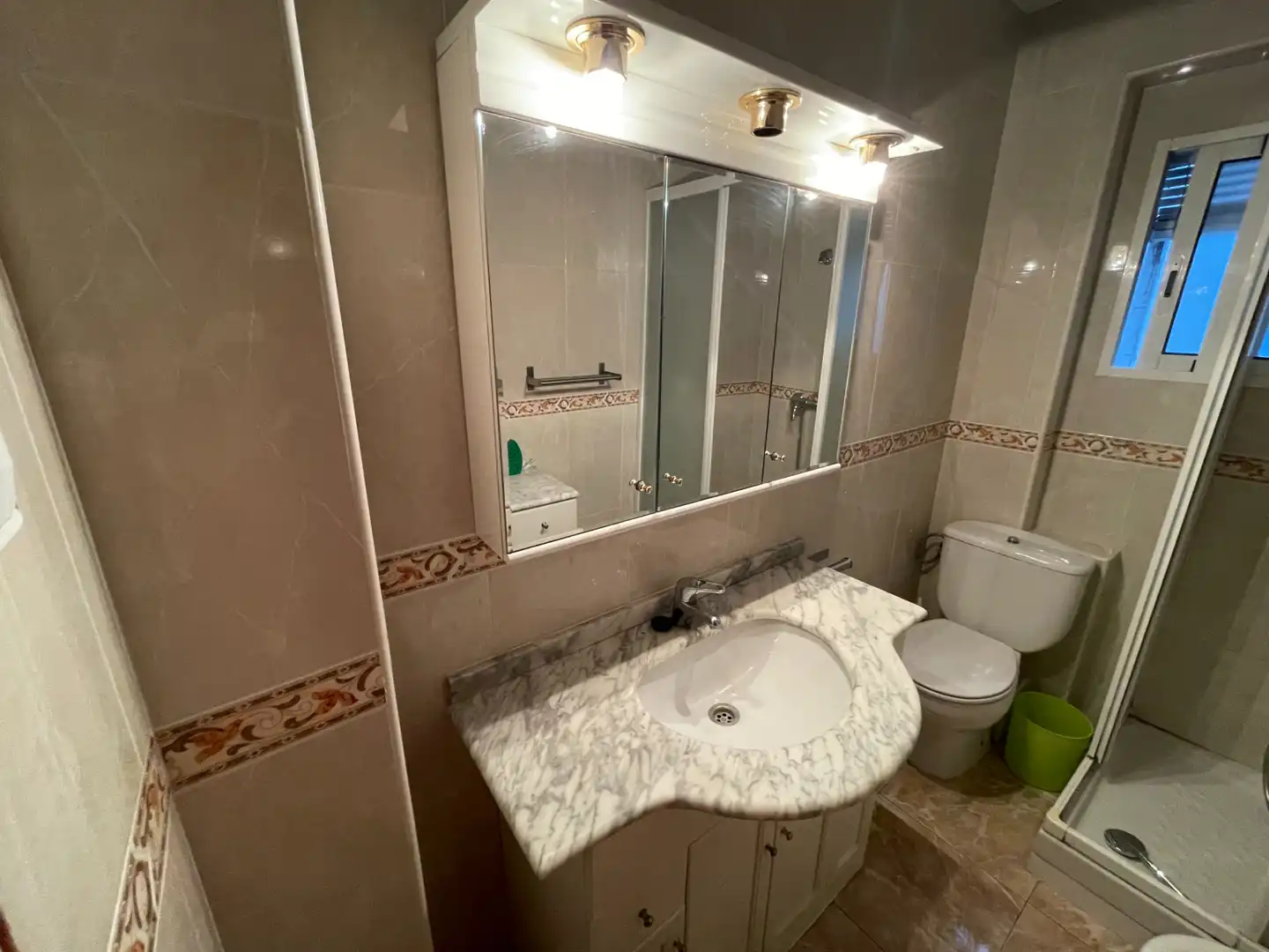 Bathroom of Flat for rent in Murcia  with Air Conditioner, Heating and Furnished
