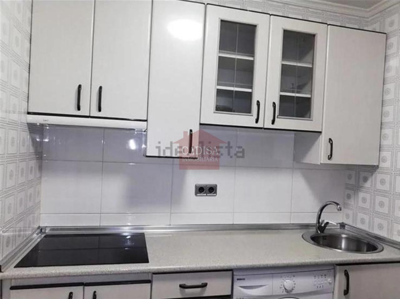 Kitchen of Flat to rent in Salamanca Capital  with Heating and Furnished