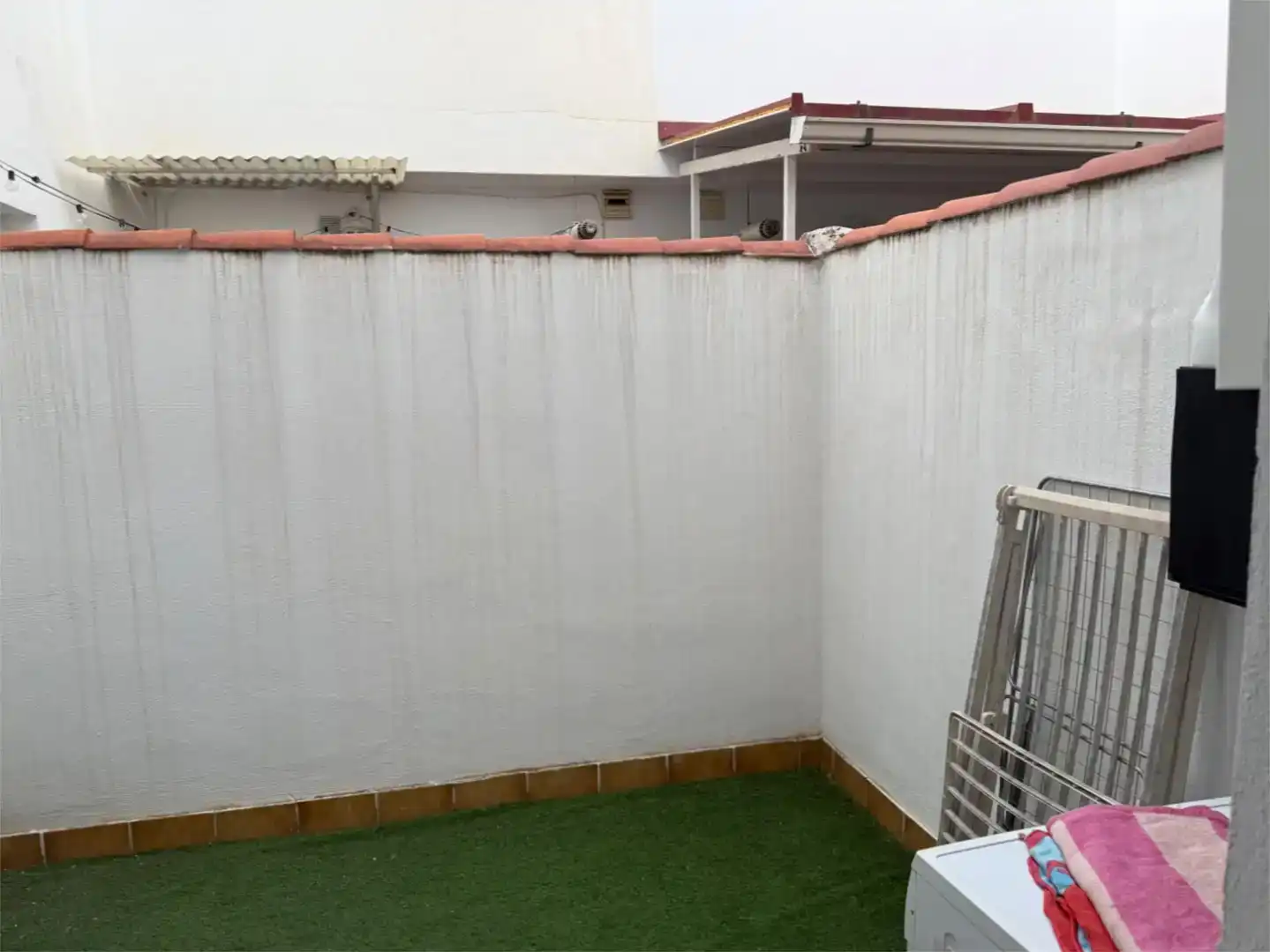 Terrassa de Casa adosada en venda en Alfacar amb Aire condicionat, Parquet i Piscina