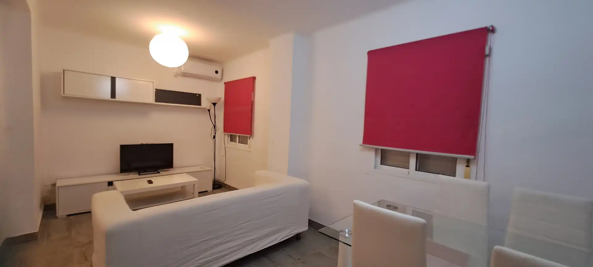 Flat for rent in Avenida Virgen del Rocío, Centro - Doña Mercedes