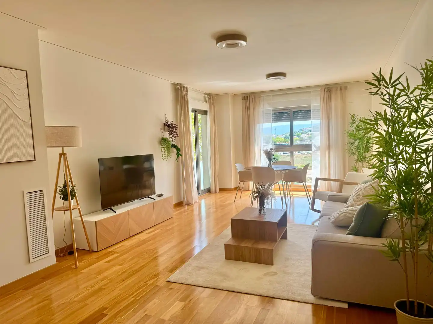 Sala de estar de Piso en venta en Gandia con Aire acondicionado, Terraza y Balcón