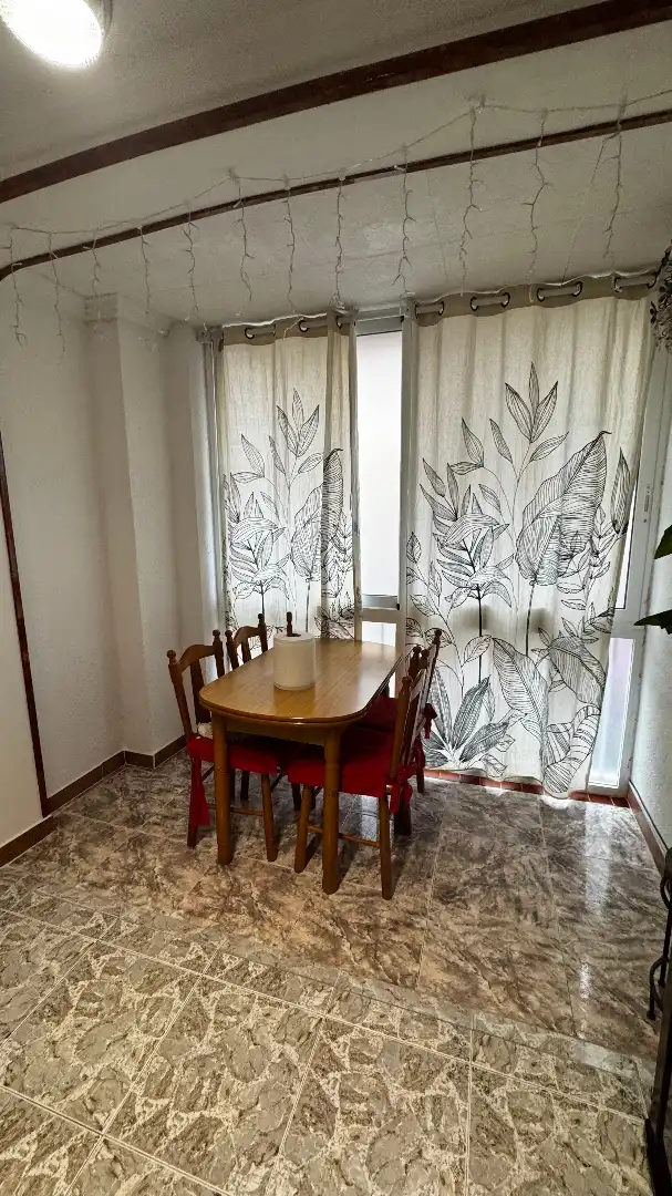 Comedor de Piso en venta en Torredembarra con Aire acondicionado, Amueblado y Horno