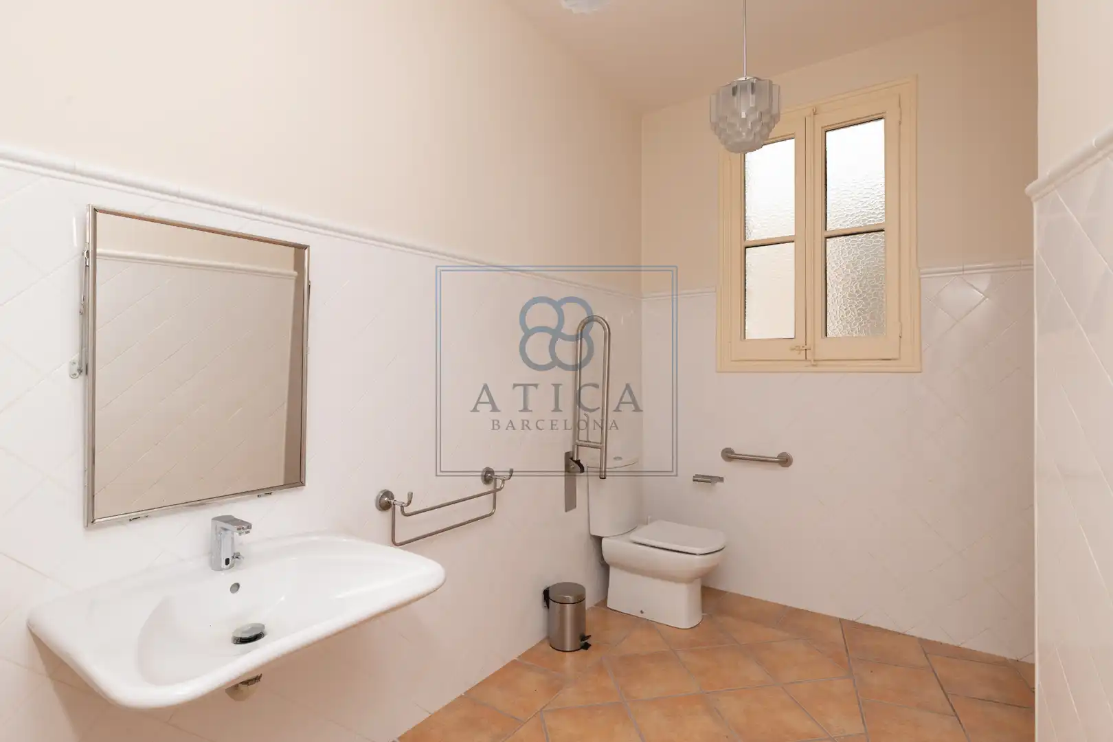 Baño de Piso en venta en Manresa con Aire acondicionado, Calefacción y Terraza