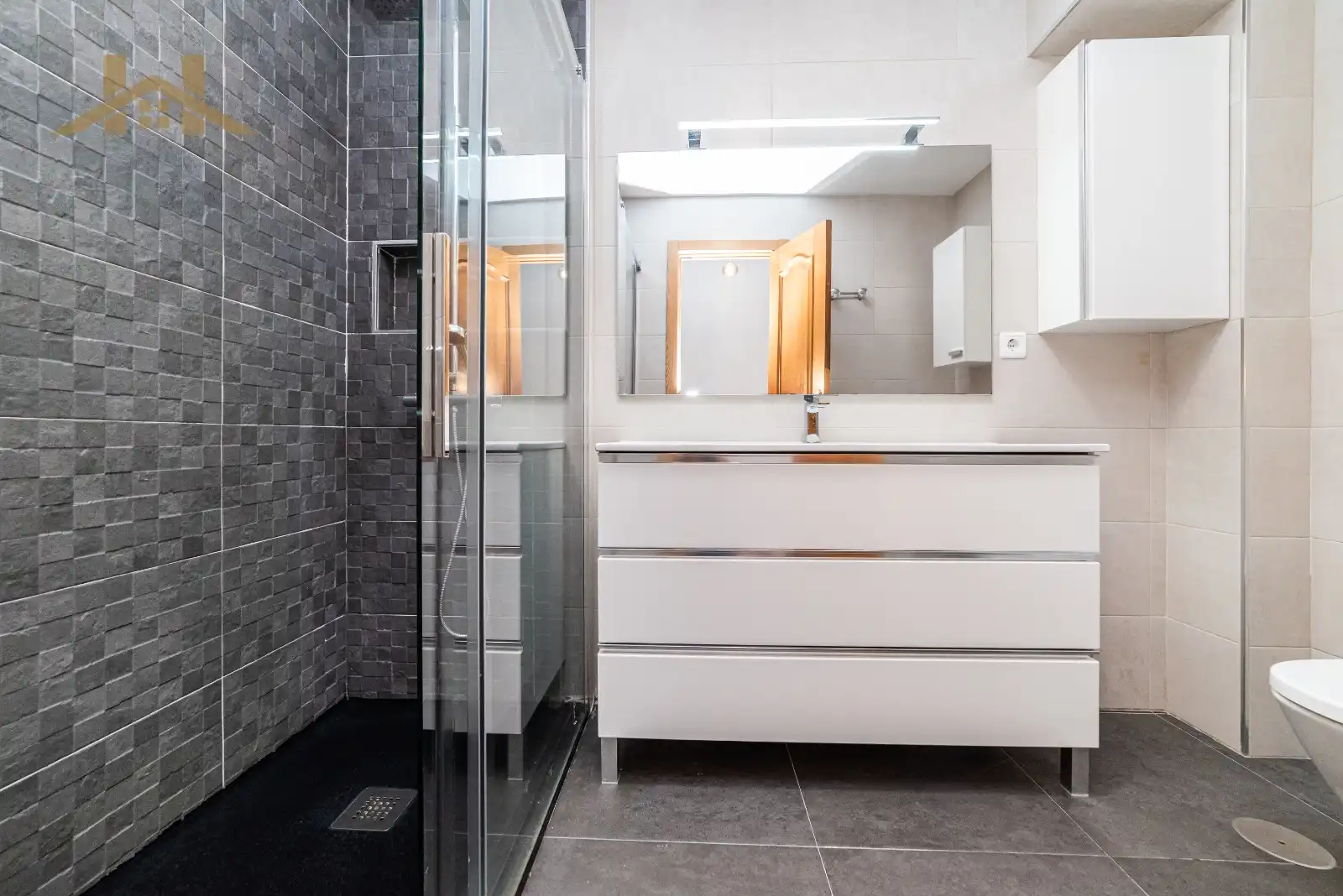Baño de Piso en venta en Getafe con Aire acondicionado, Calefacción y Amueblado