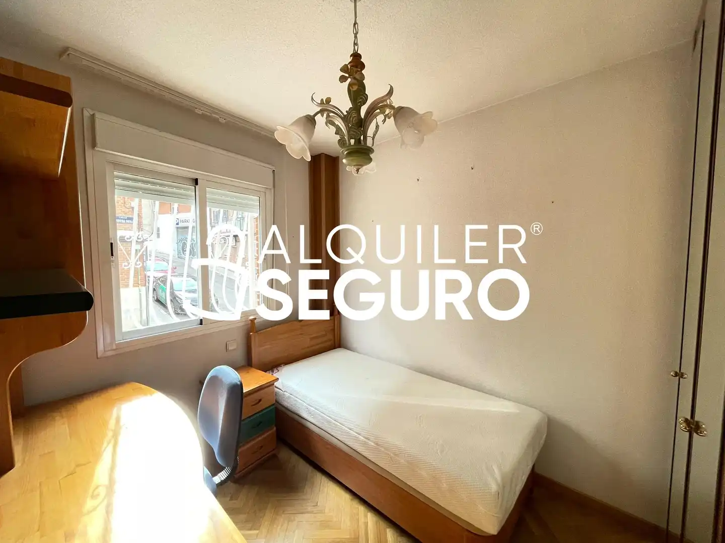 Habitación de Piso de alquiler en Madrid con Calefacción y Amueblado