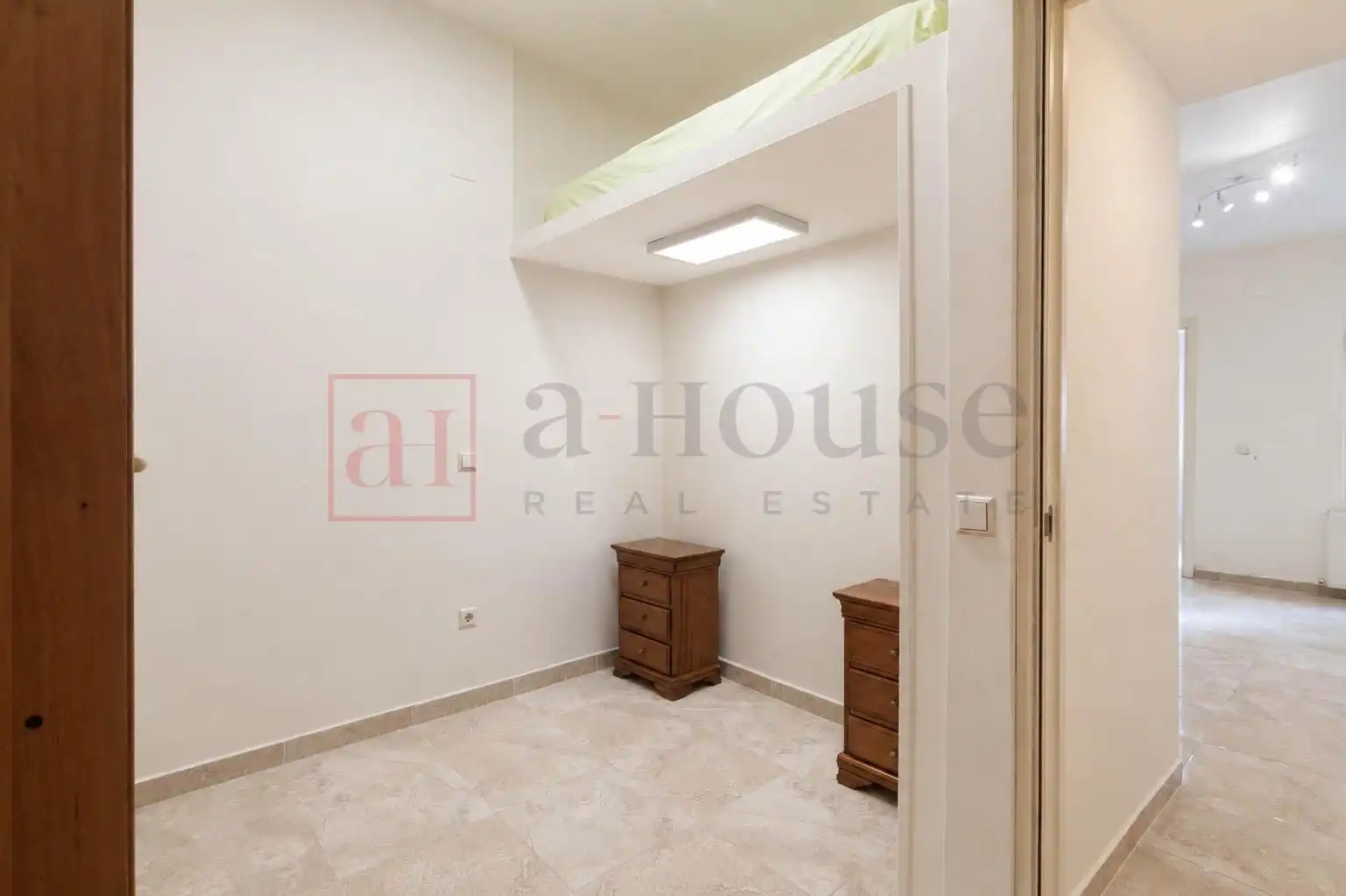 Planta baja en venta en Madrid con Calefacción y Terraza