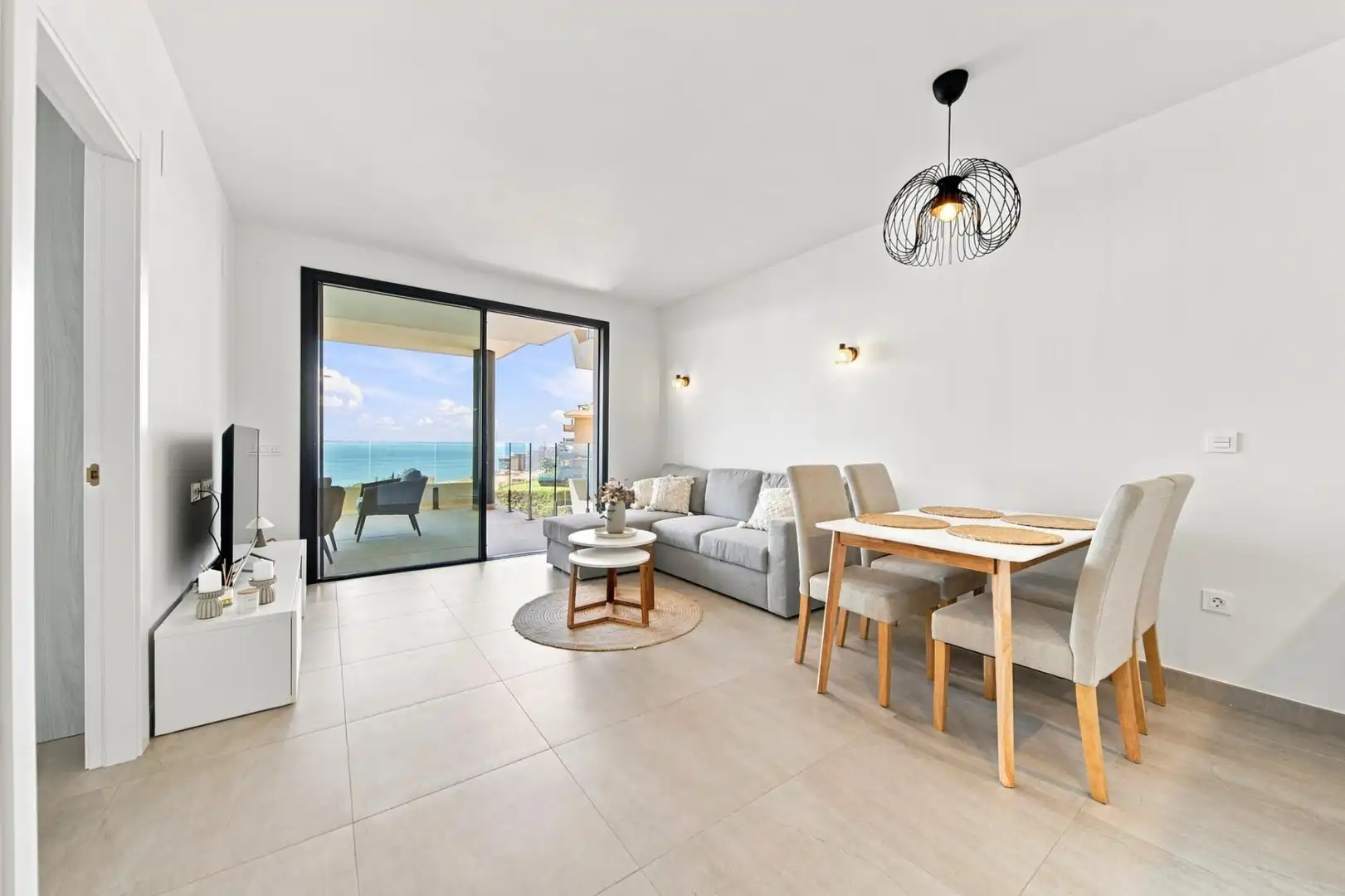Piso con terraza en venta en Las Gaviotas  - Carvajal, imagen 2