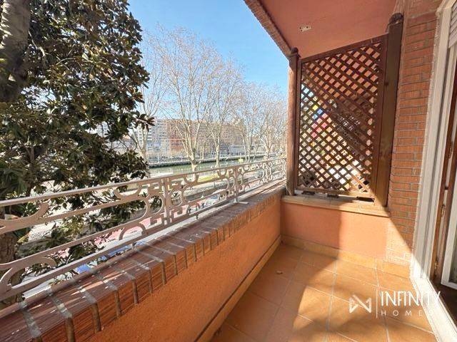 Dúplex en Alquiler en Campo de Volantín Pasealekua en Castaños - Begoñaibarra