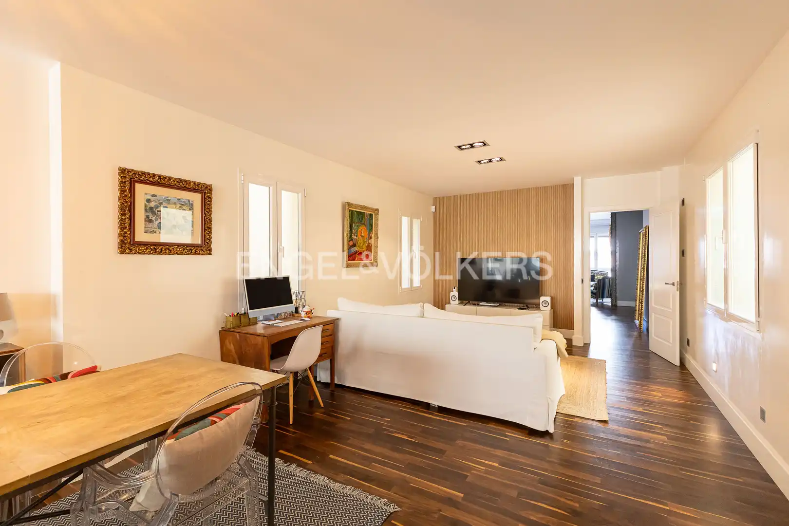 Living room of Flat for sale in Madrid  with Air Conditioner, Heating and Parquet flooring
