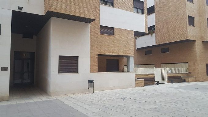 Exterior view of Garage for sale in Binéfar