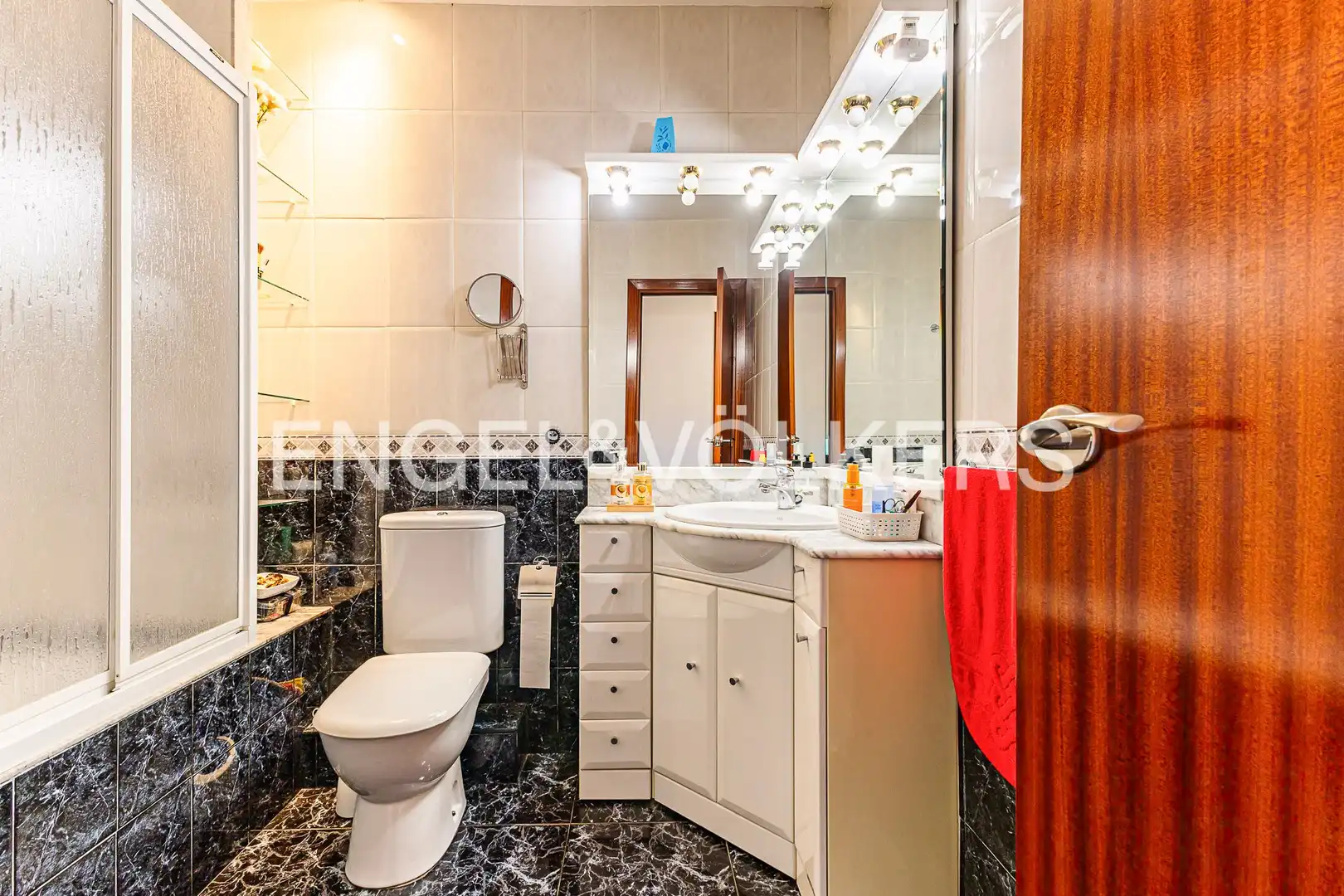 Baño de Casa o chalet en venta en Viladecans con Calefacción, Jardín privado y Terraza