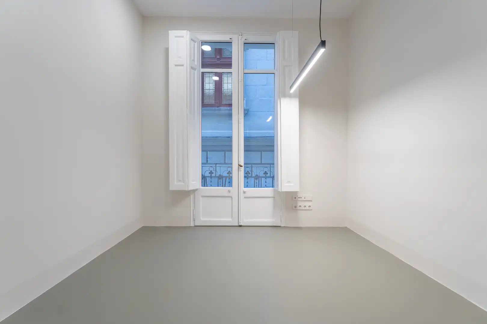 Büro zur Miete in Reus mit Klimaanlage, Heizung und Balkon