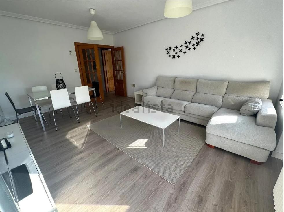 Attic to rent in La Catedral, Centro