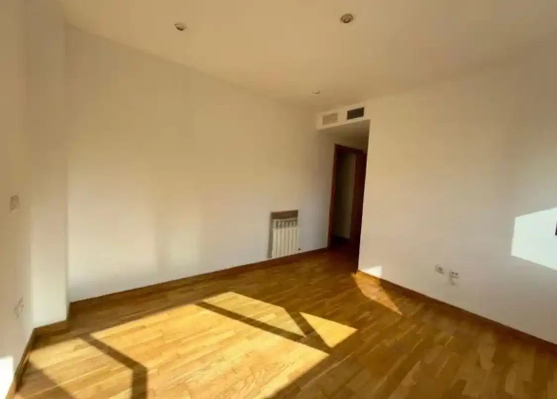 Dormitori de Casa o xalet en venda en Badajoz amb Aire condicionat, Jardí privat i Terrassa
