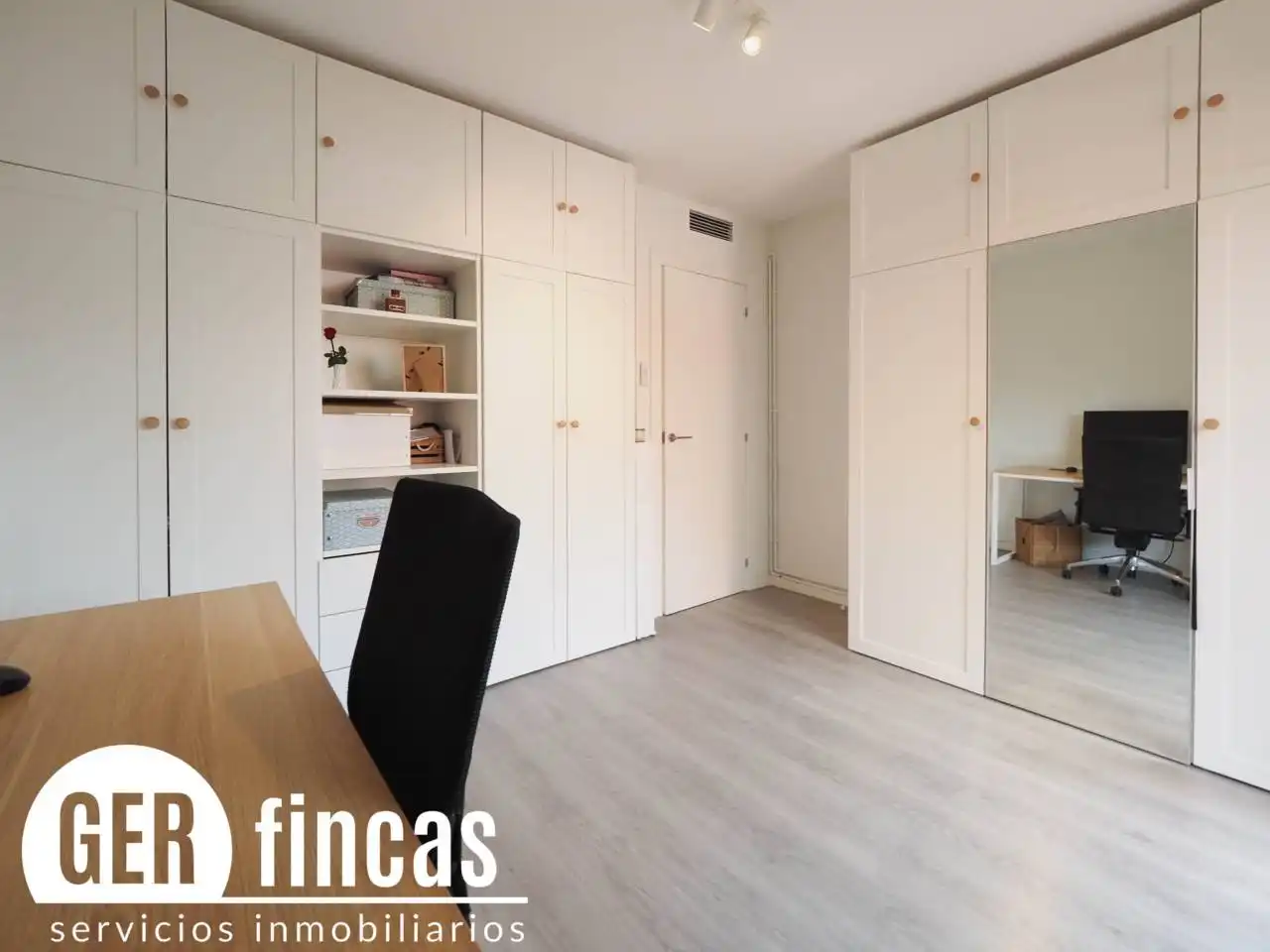 Habitación de Piso en venta en Terrassa con Aire acondicionado, Parquet y Terraza