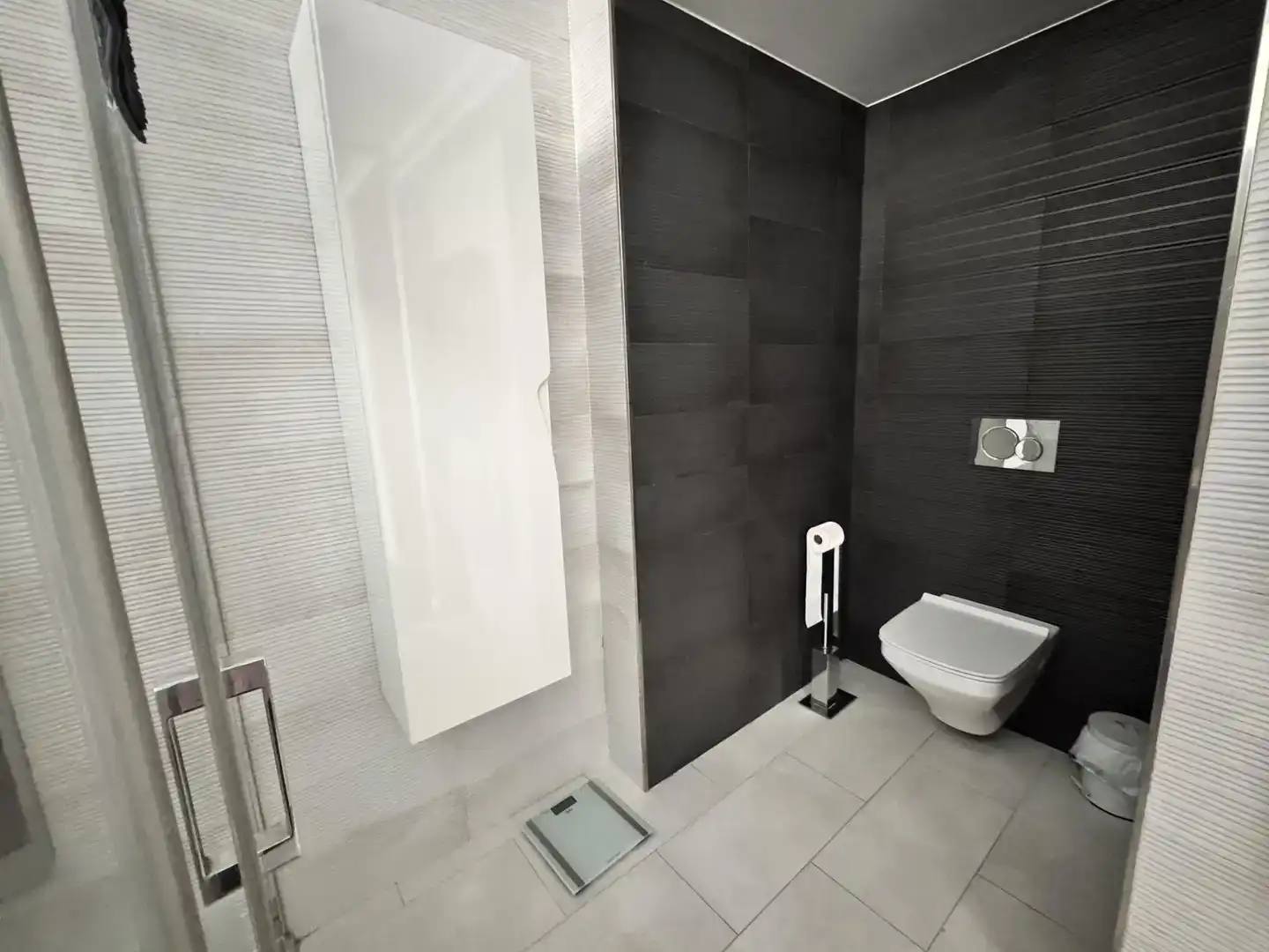 Bathroom of Flat for rent in Recatelo - O Carme