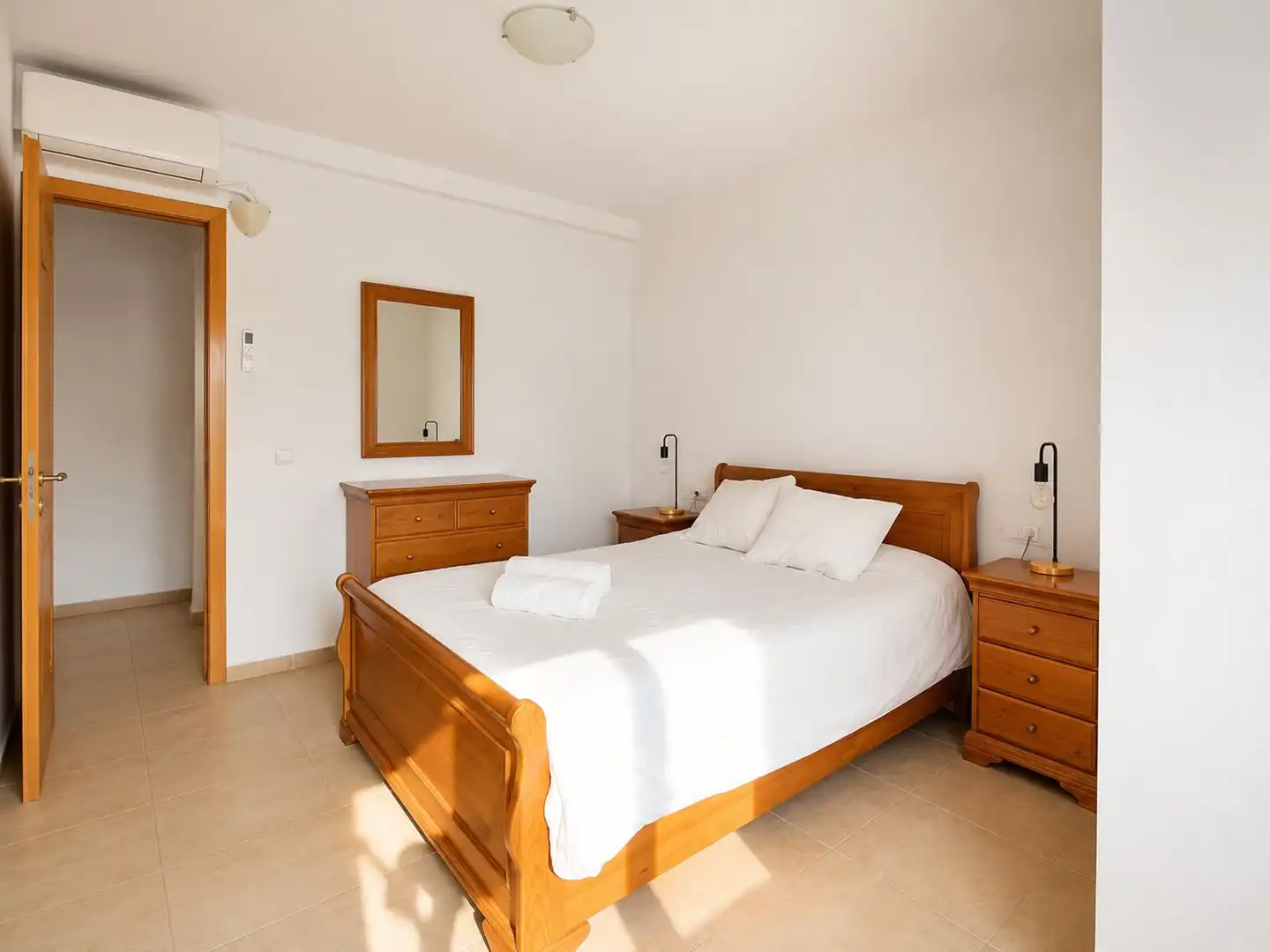 Habitación de Casa o chalet en venta en Vilanova i la Geltrú con Aire acondicionado, Calefacción y Terraza