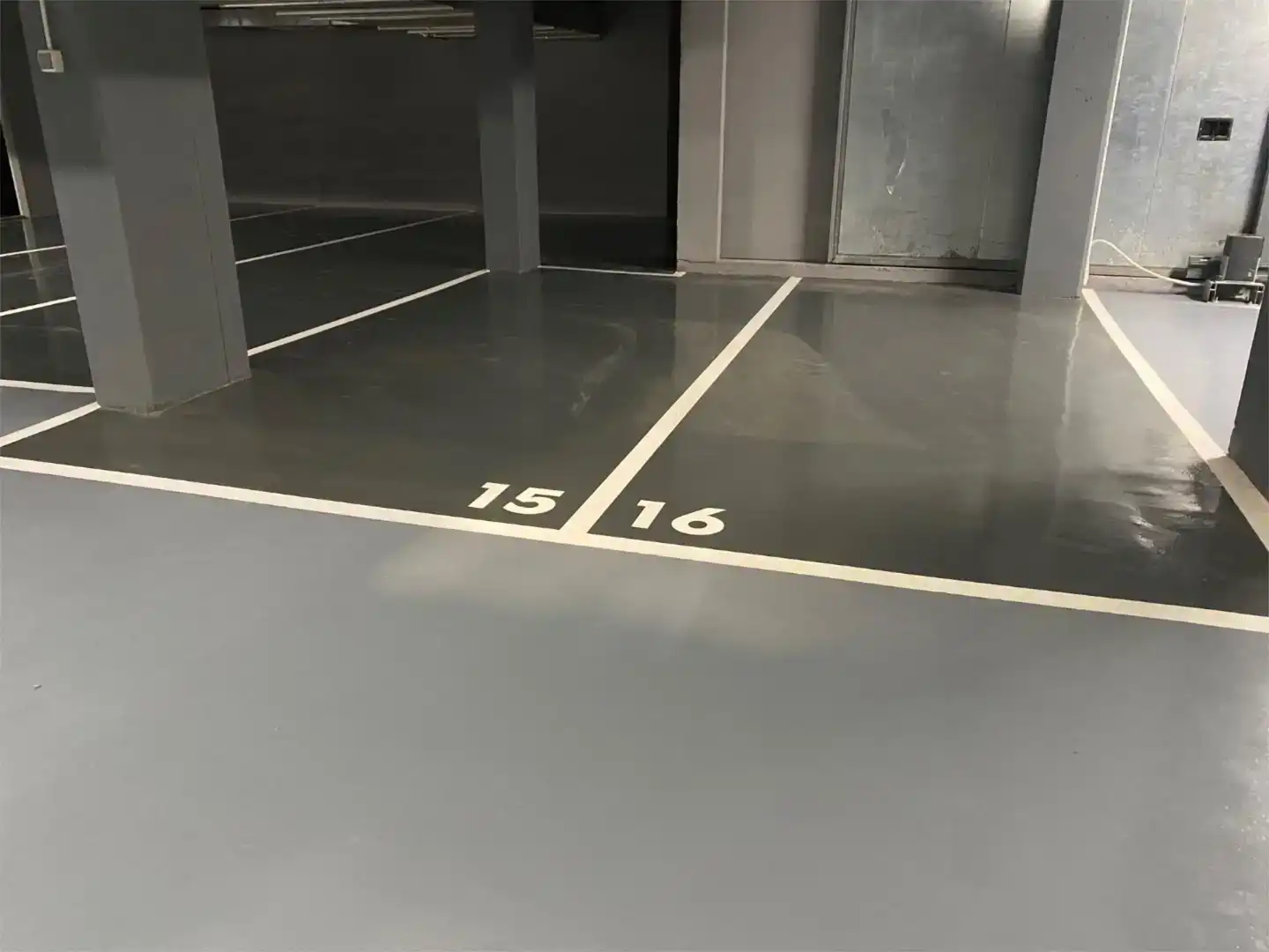Parkplatz von Garage zur Miete in A Coruña Capital 