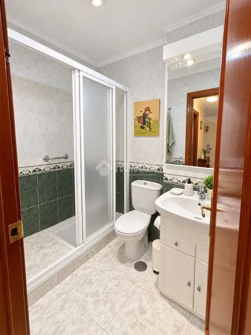 Bathroom of Flat for sale in Madrid  with Heating and Terrace
