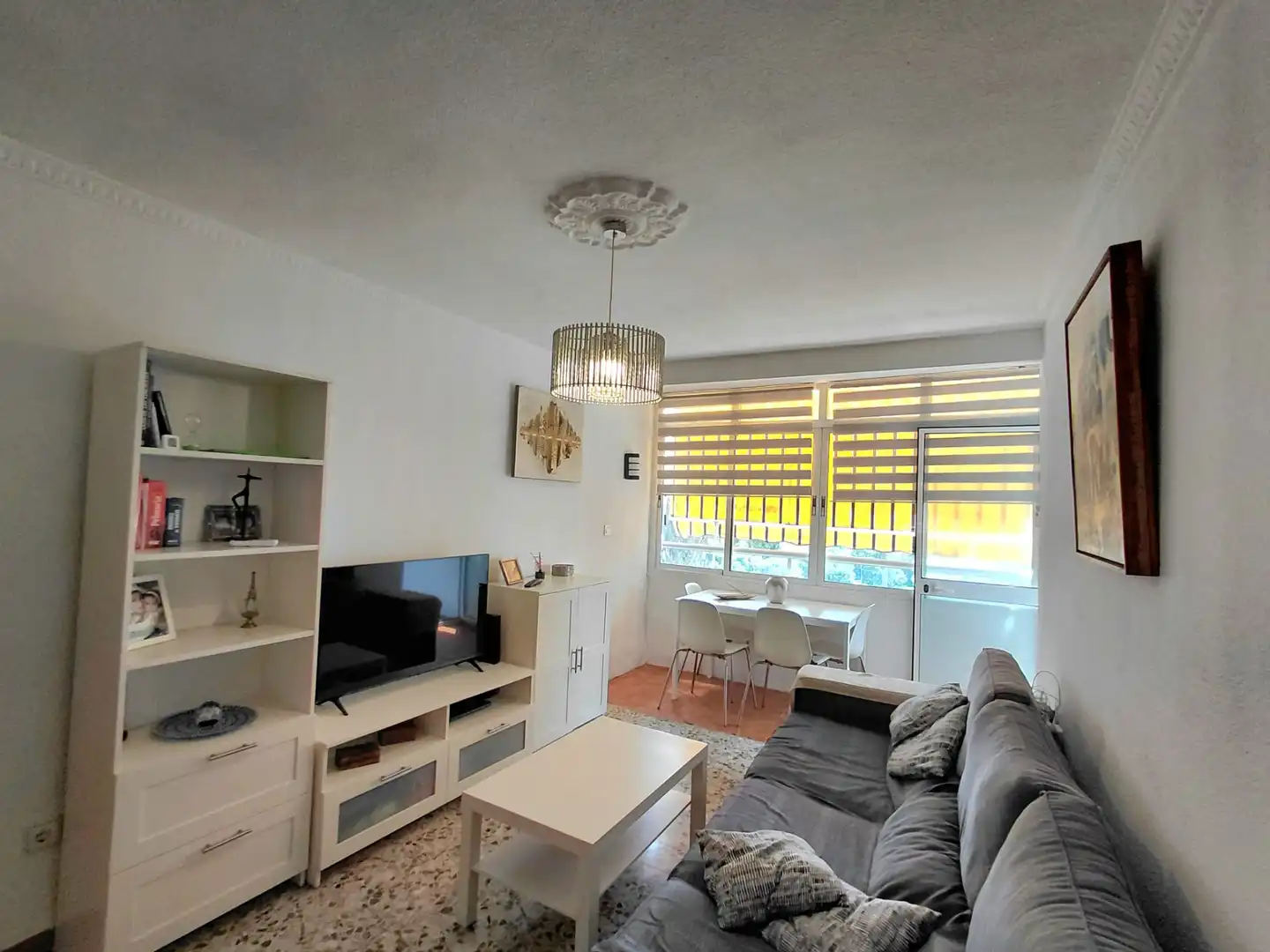 Sala d'estar de Pis en venda en Benalmádena amb Aire condicionat, Moblat i Forn