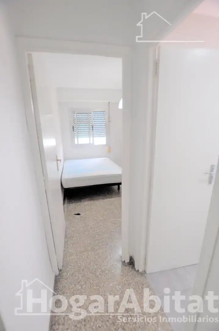 Bedroom of Flat for sale in Mislata  with Balcony