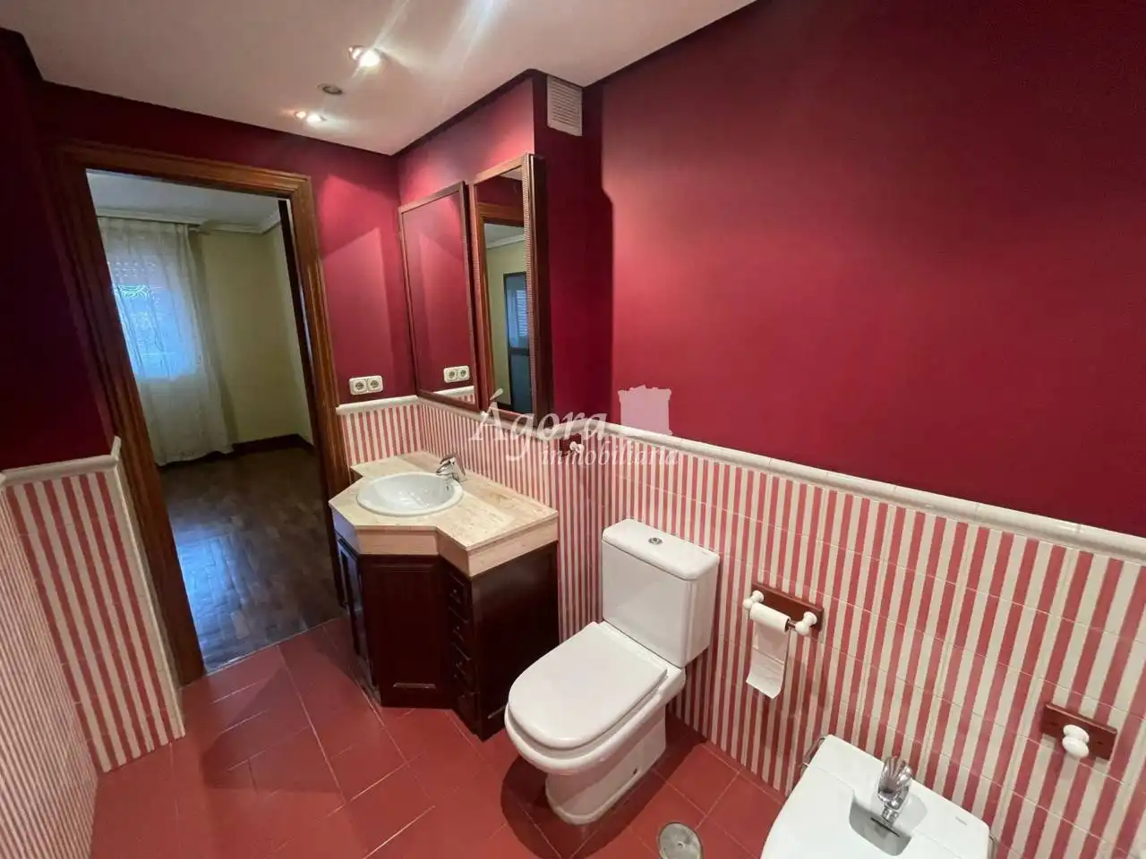 Baño de Dúplex en venta en Valladolid con Calefacción, Parquet y Terraza