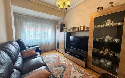 Living room of Flat for sale in Vitoria - Gasteiz  with Heating, Terrace and Storage room