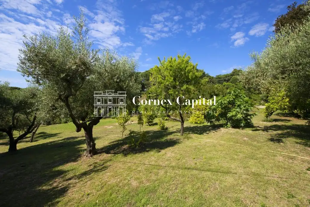 Country house zum Verkauf in Sant Andreu de Llavaneres mit Privatgarten, Terrasse und Schwimmbad