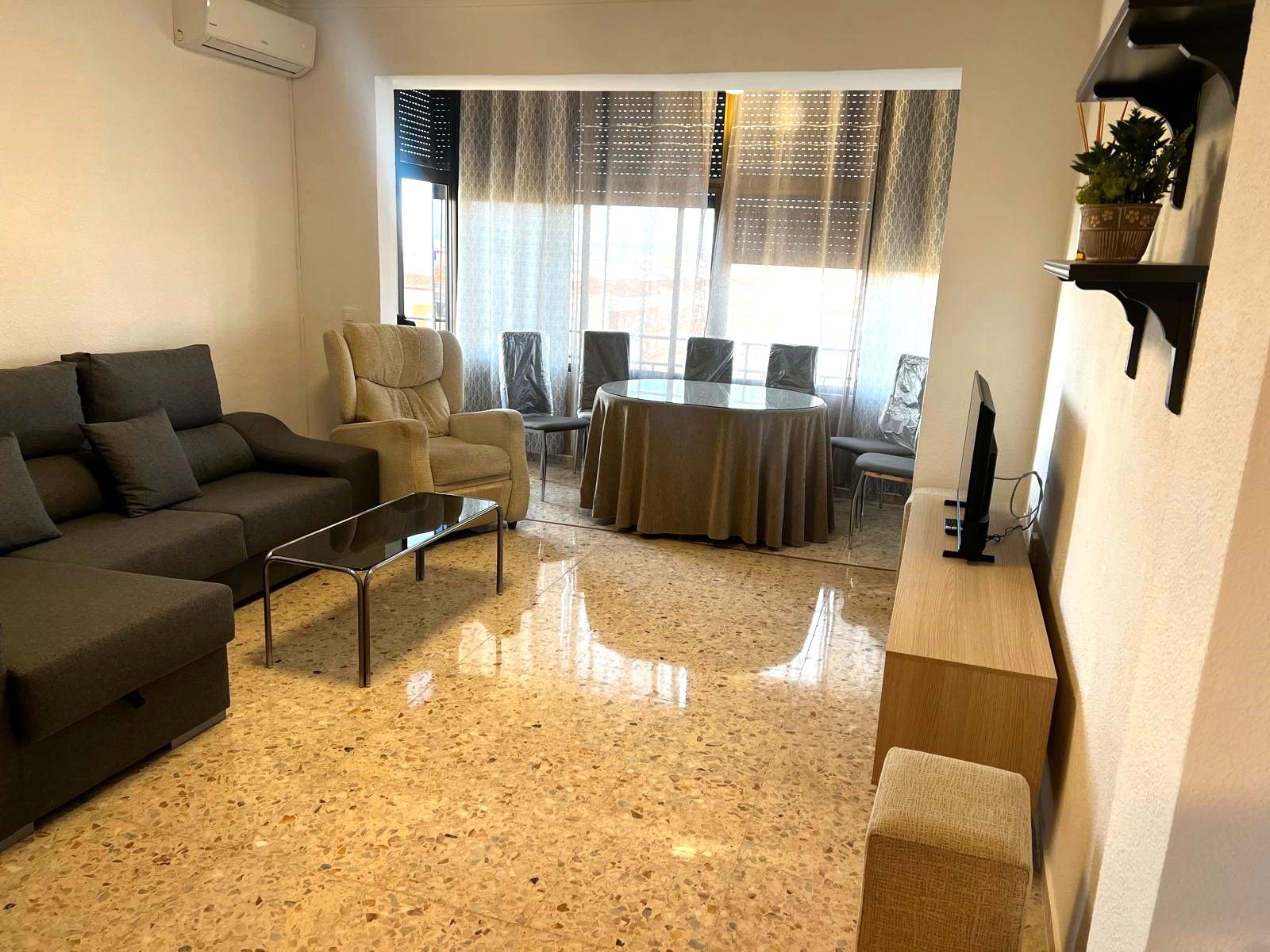 Living room of Flat to rent in Badajoz Capital  with Air Conditioner, Heating and Terrace