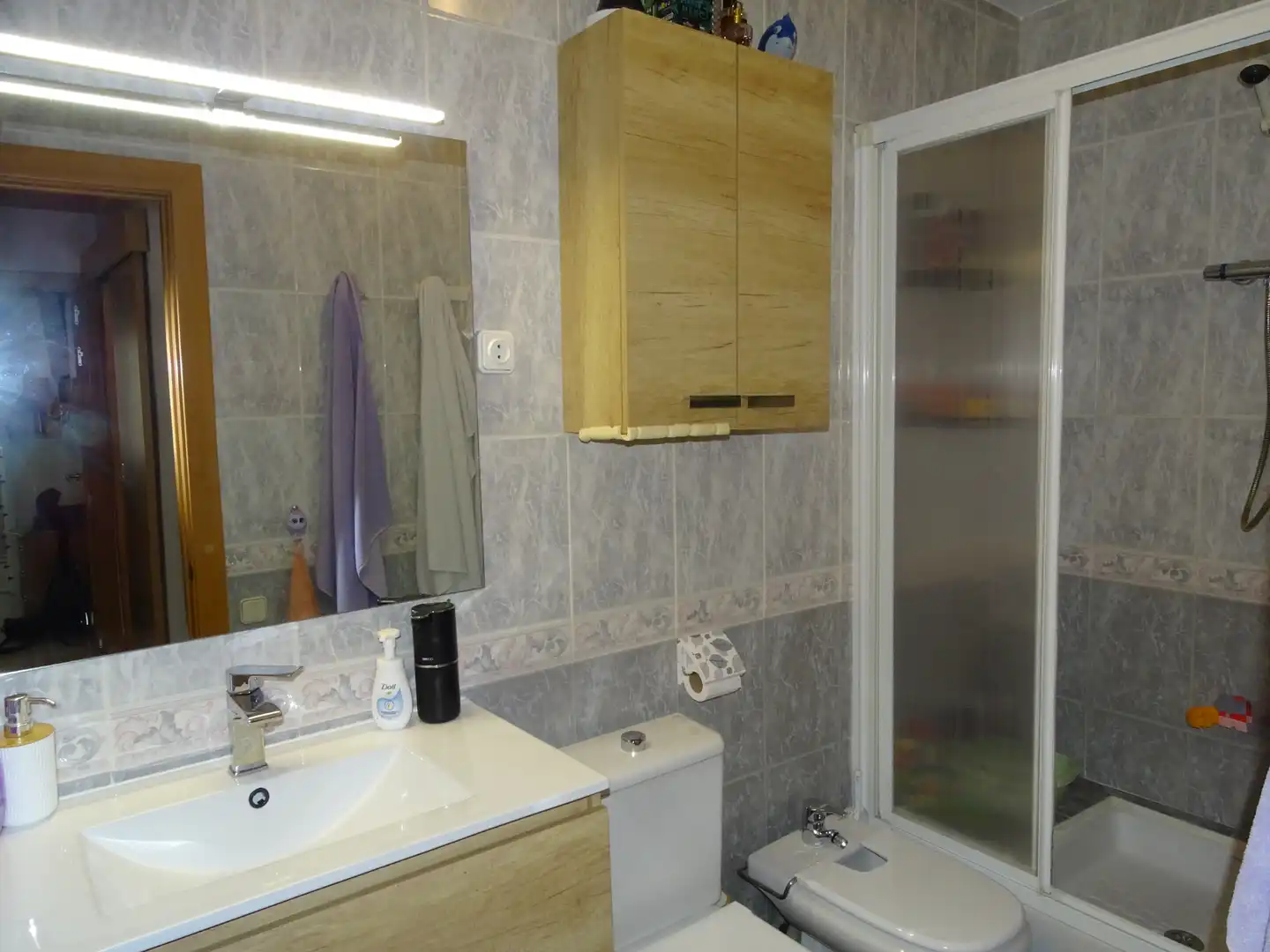 Badezimmer von Wohnung zum Verkauf in Calafell mit Klimaanlage, Heizung und Terrasse