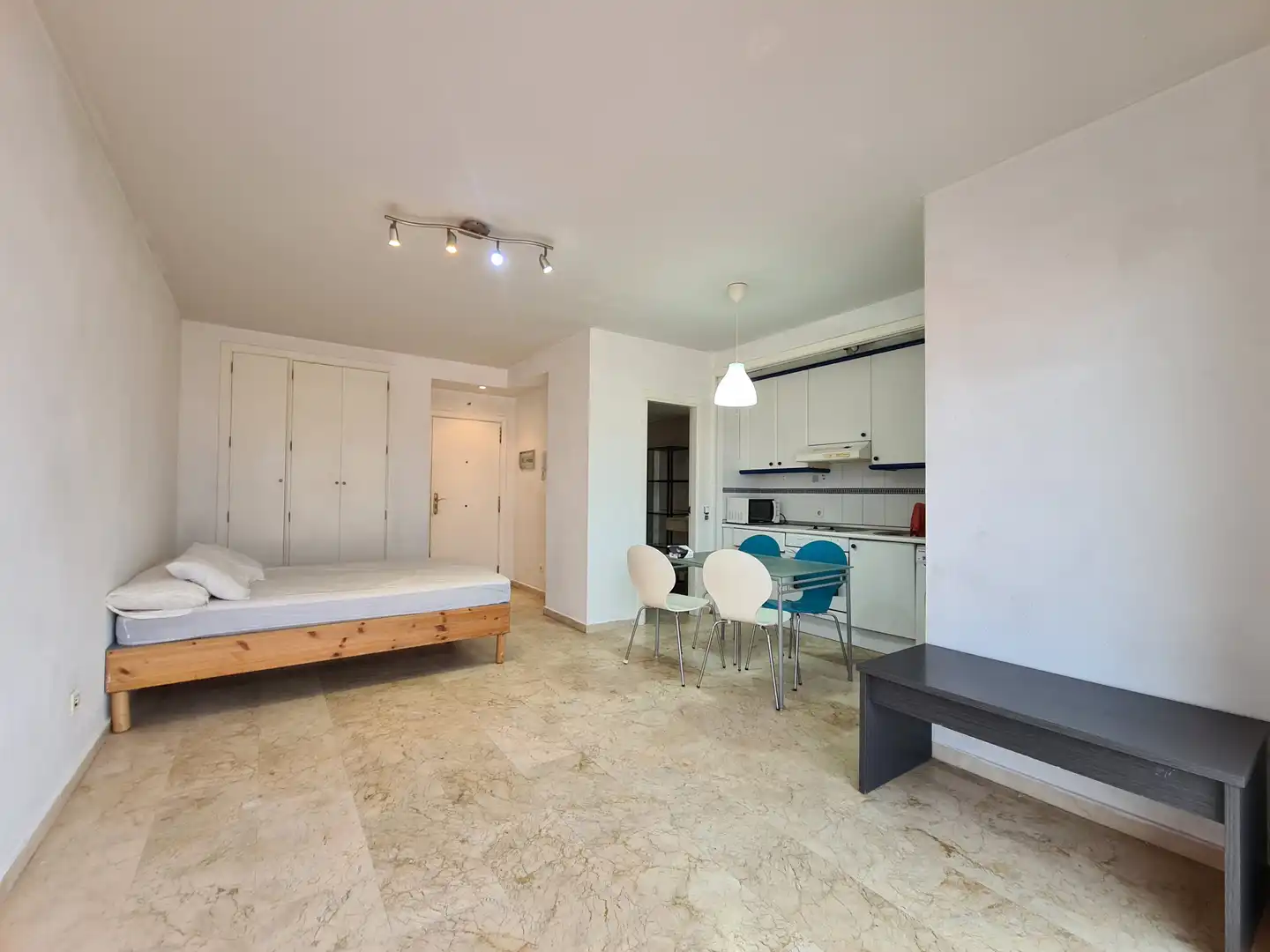 Apartament amb piscina en venda a Manilva Pueblo, imagen 3