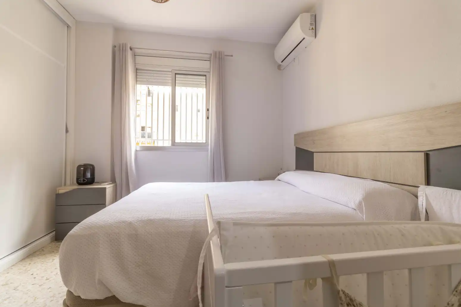 Habitación de Piso en venta en Sevilla con Aire acondicionado y Terraza