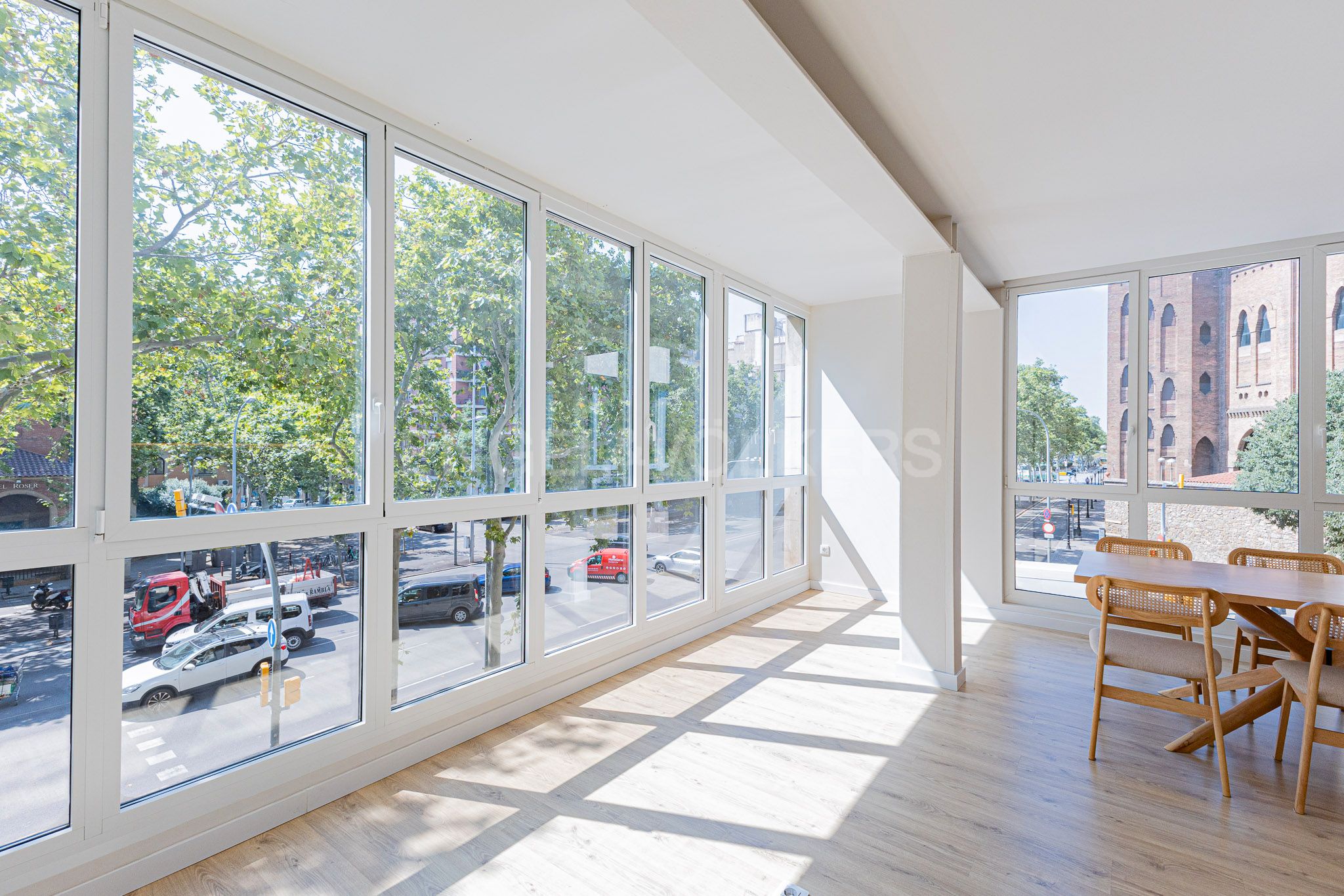 Exterior view of Apartment for sale in  Barcelona Capital  with Air Conditioner, Heating and Parquet flooring