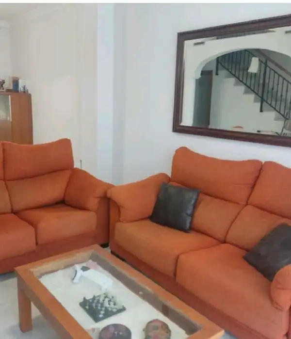 Wohnzimmer von Einfamilien-Reihenhaus zur Miete in Granada mit Klimaanlage, Privatgarten und Möbliert