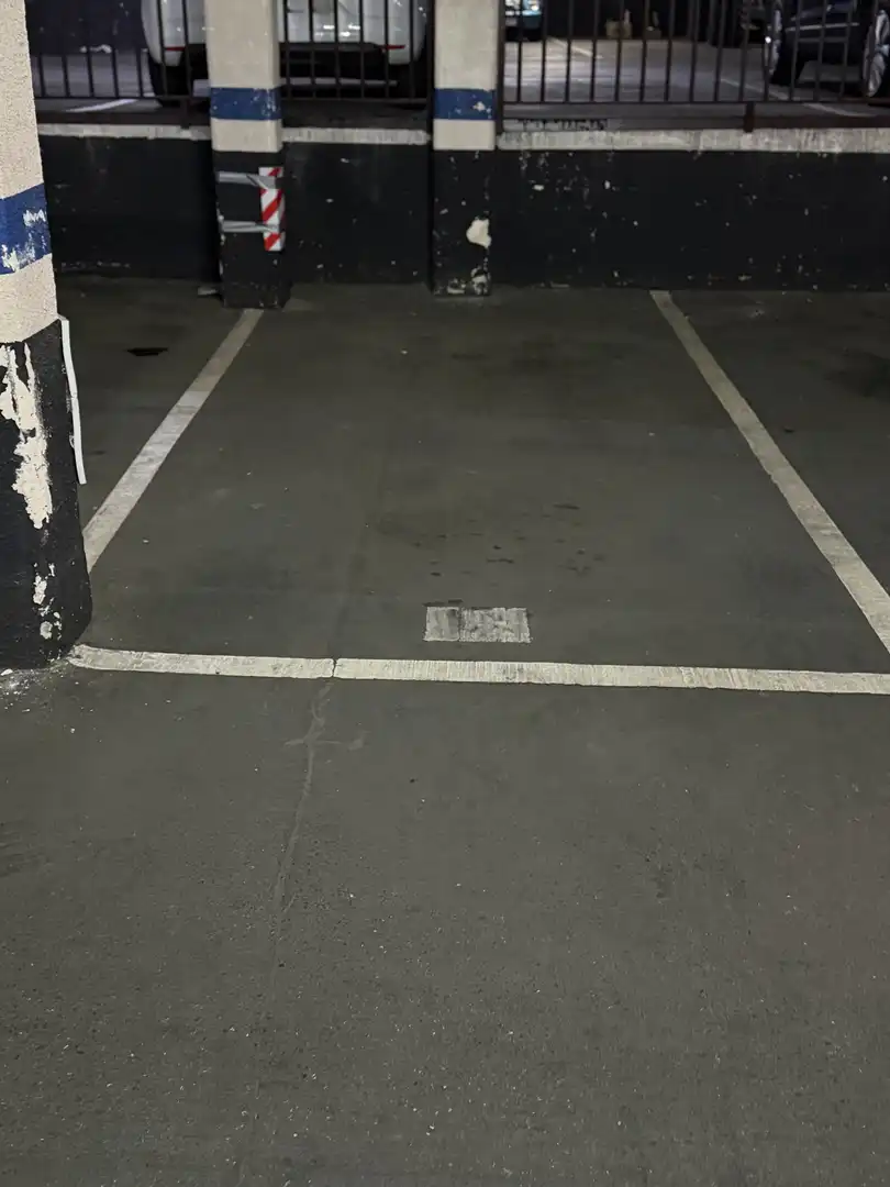 Parking de Piso en venta en  Madrid Capital con Aire acondicionado y Piscina