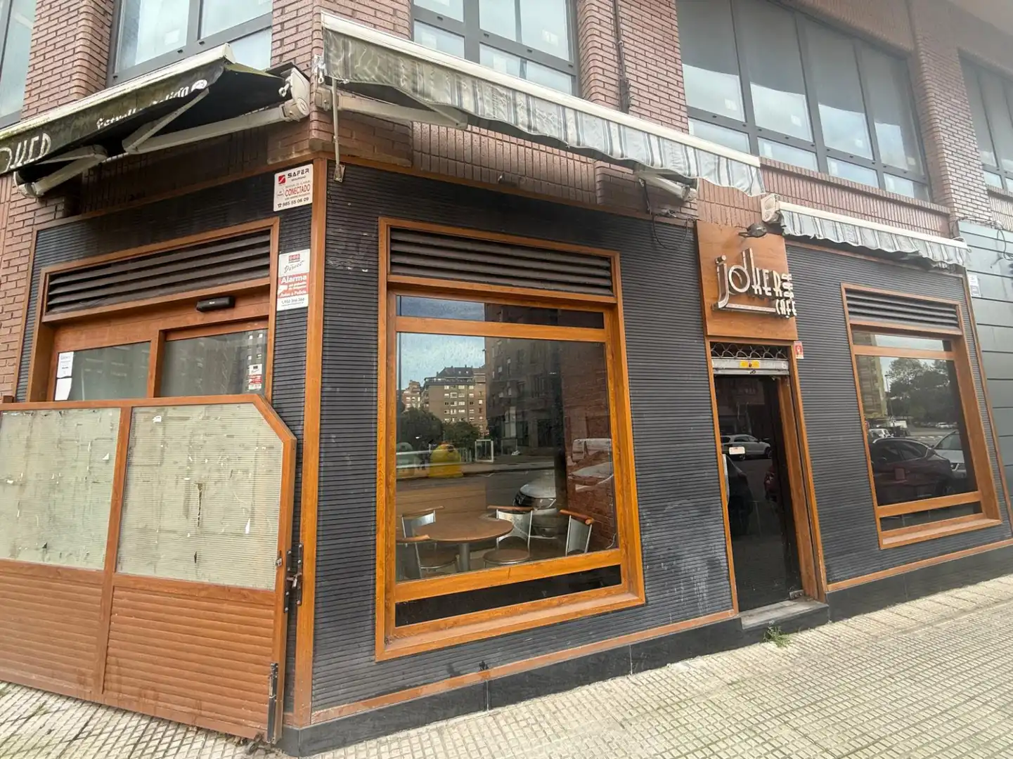Business premises to rent in Avilés - Avenida San Agustín 14