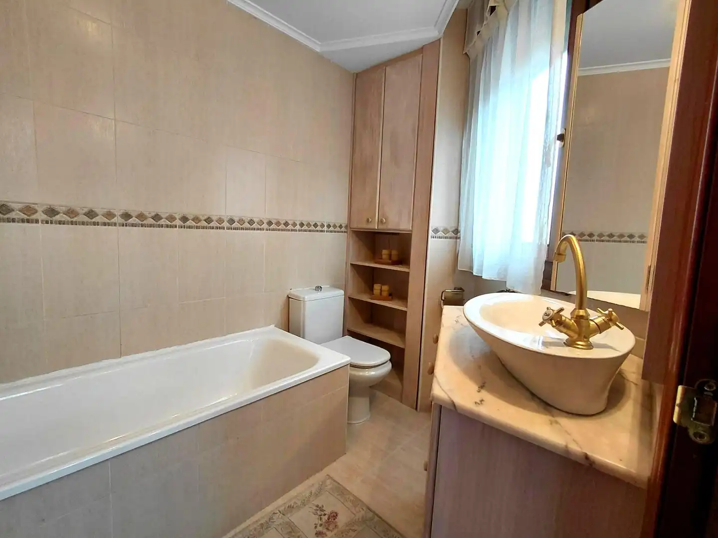 Badezimmer von Wohnung zur Miete in Santa María de Cayón mit Heizung, Abstellraum und Möbliert