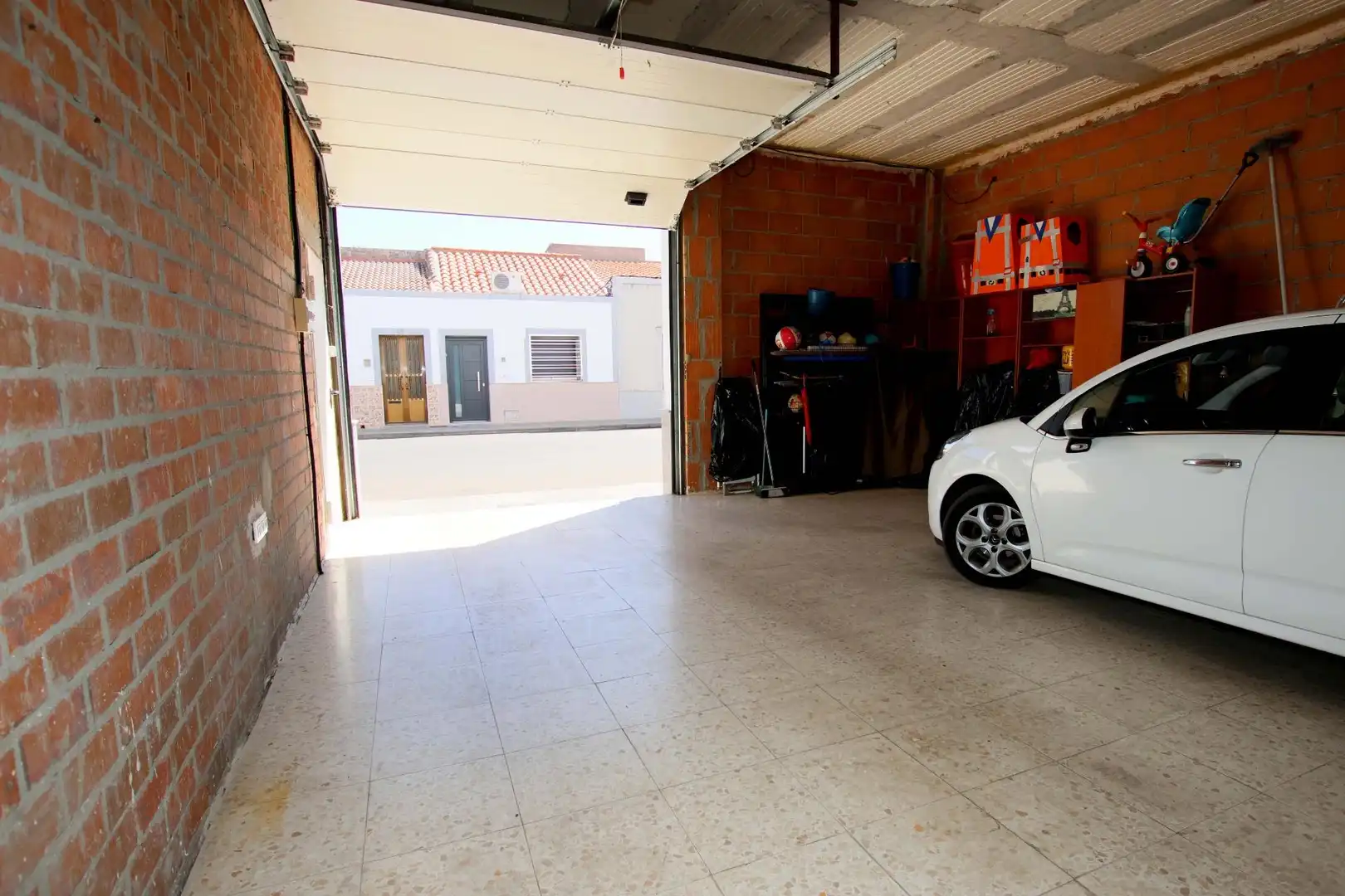 Aparcament de Pis en venda en Puebla de la Calzada amb Terrassa i Balcó