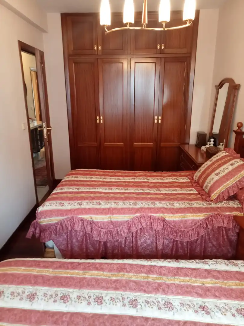 Habitación de Casa o chalet en venta en Santiago de Compostela  con Calefacción, Jardín privado y Terraza