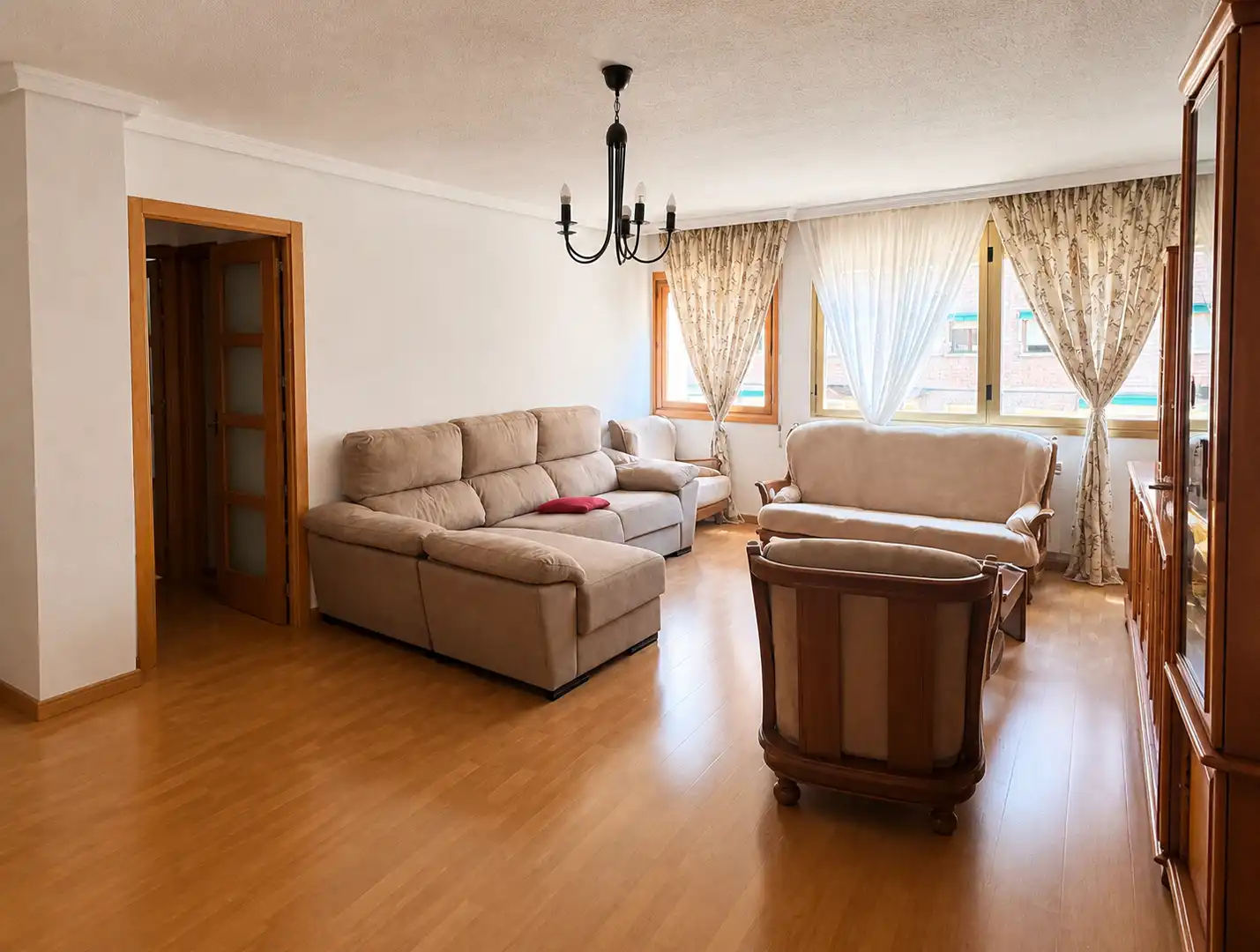 Sala d'estar de Pis en venda en Valdemoro amb Aire condicionat
