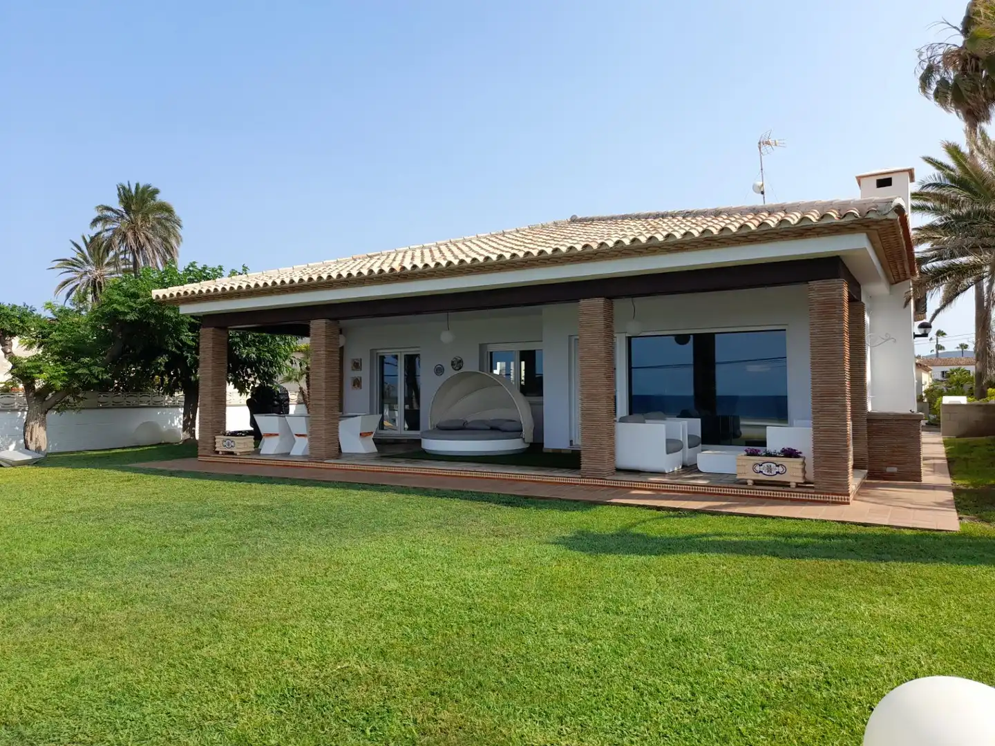 Terrassa de Casa o xalet en venda en Dénia amb Aire condicionat, Calefacció i Jardí privat