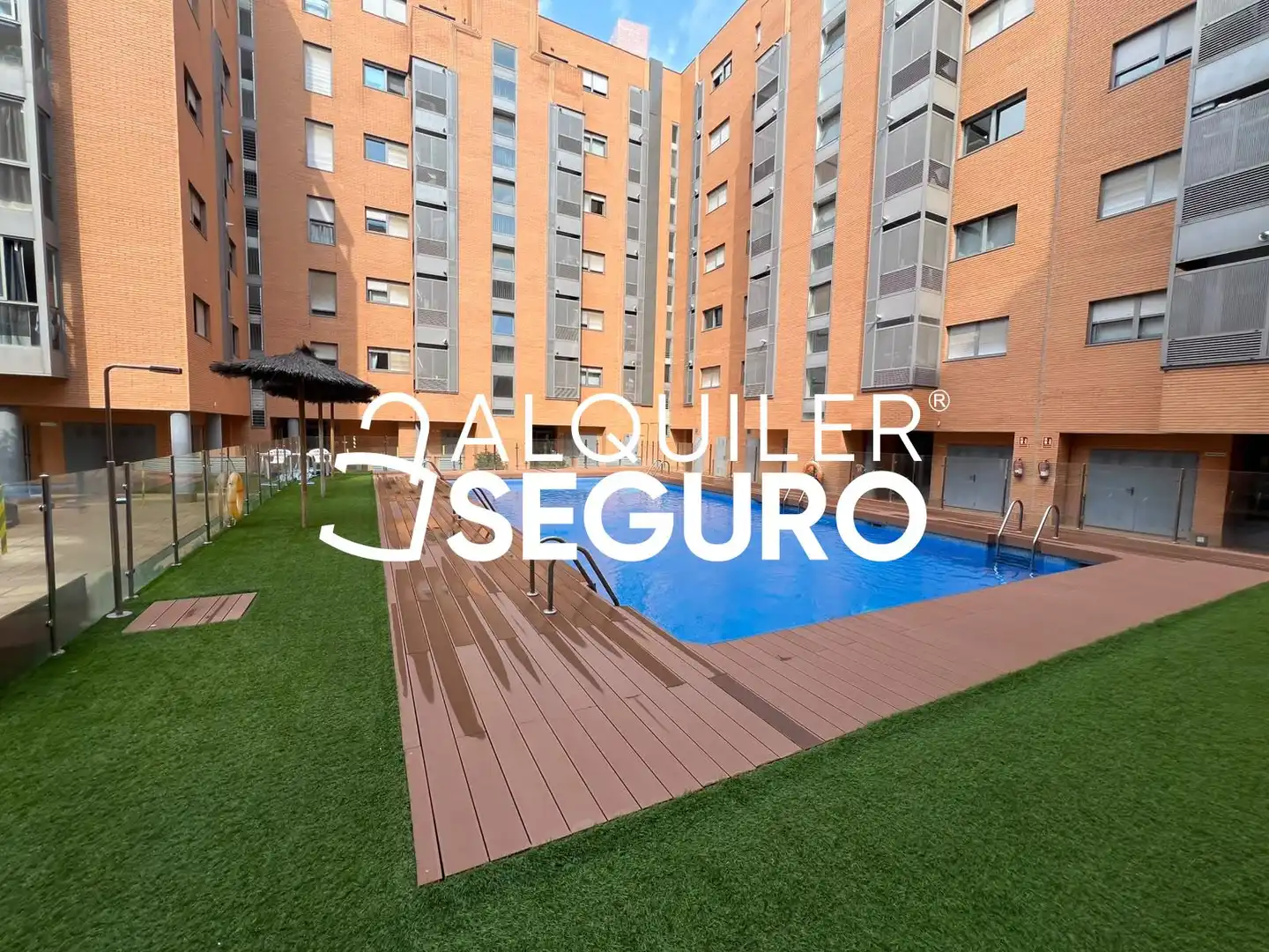 Swimming pool of Flat for rent in Fuencarral - El Pardo