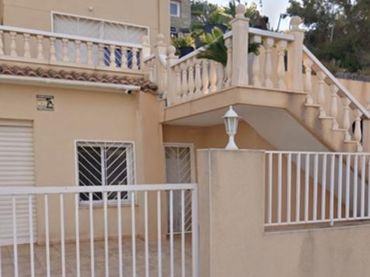 Casa bifamiliare con balcone in vendita a Carrer del Cabeçó d'Or