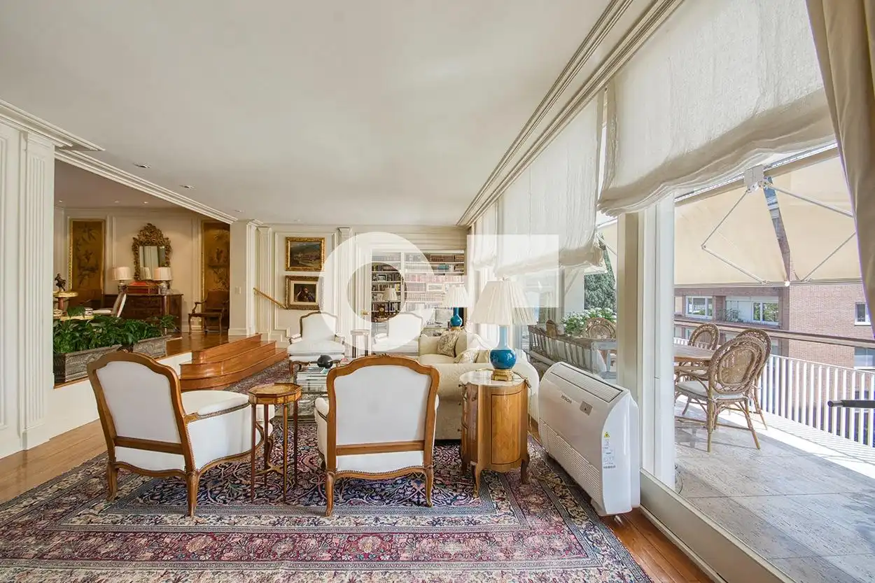 Piso con terraza en venta en Carrer Carrer Jacinto Benavente, imagen 12
