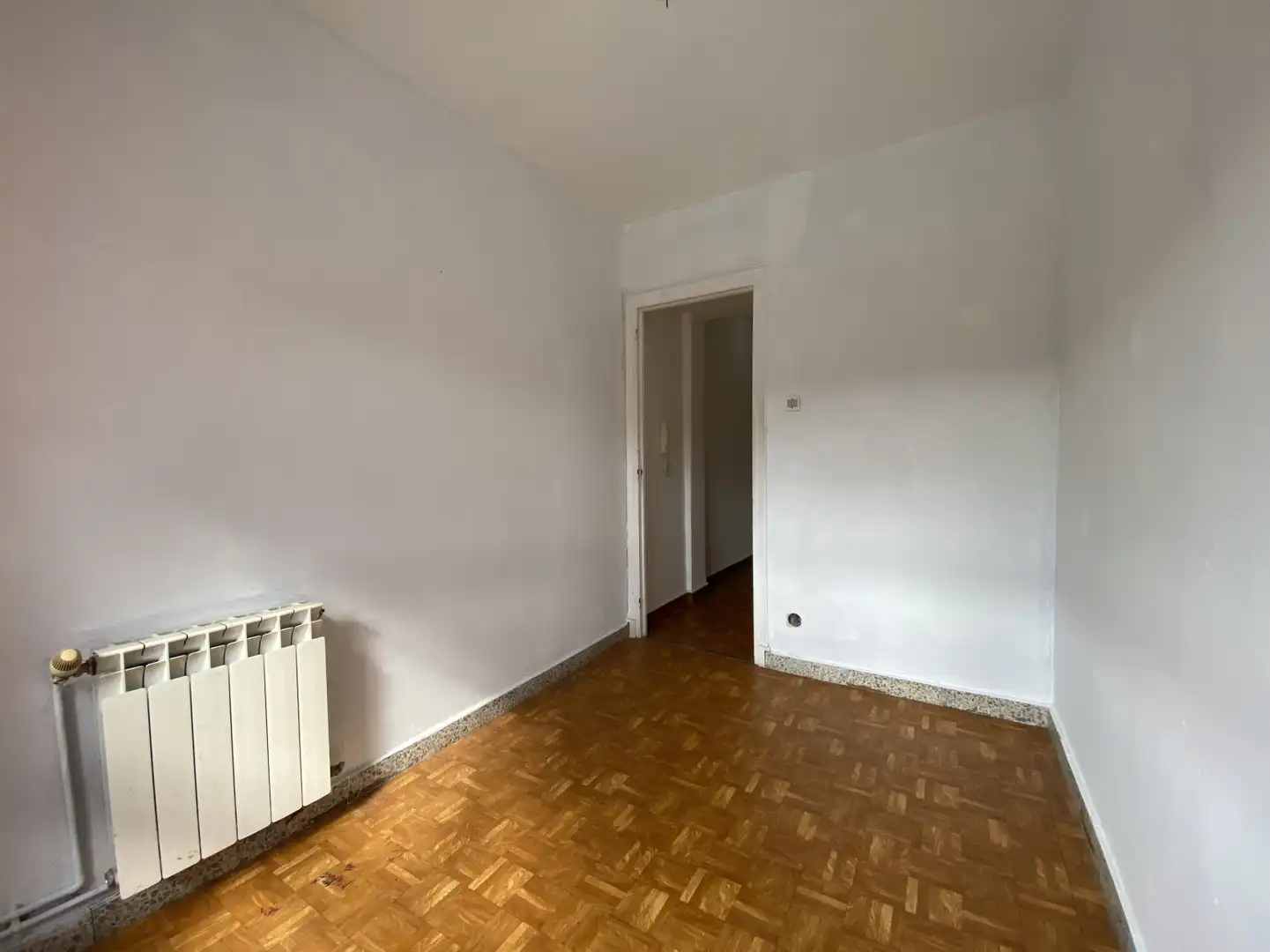 Bedroom of Flat for sale in Tanos